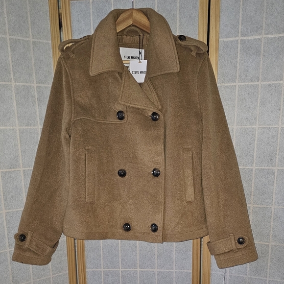 Cropped Wool Coat. - Picture 2 of 8